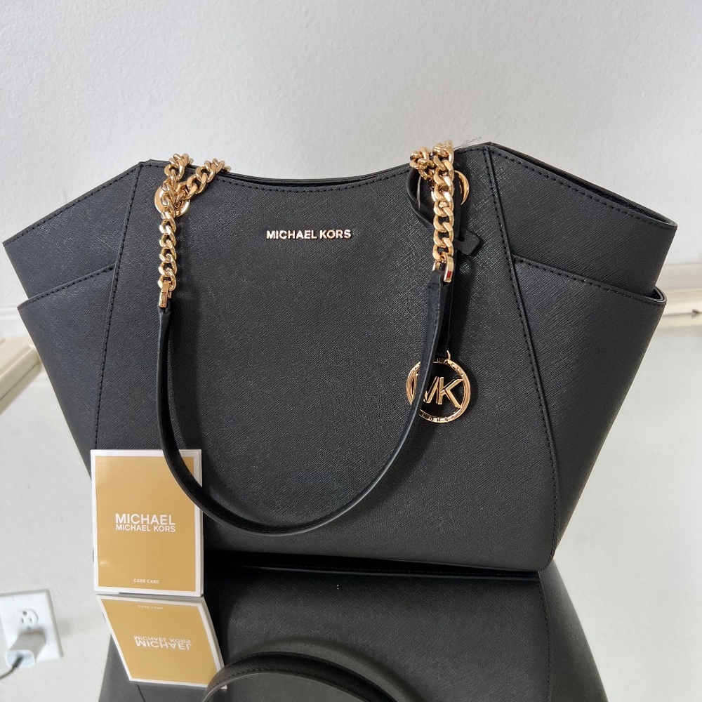 NWT. Michael Kors Jet Set Travel Large Chain Shoulder Tote